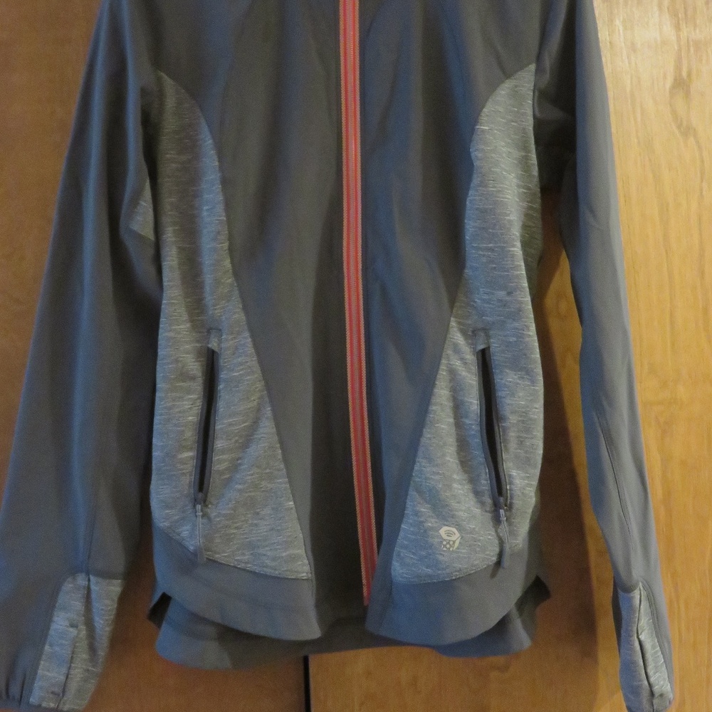 Mountain Hardware Gray Zipfront Workout Jacket New - image 7